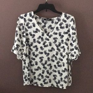 Nine West top